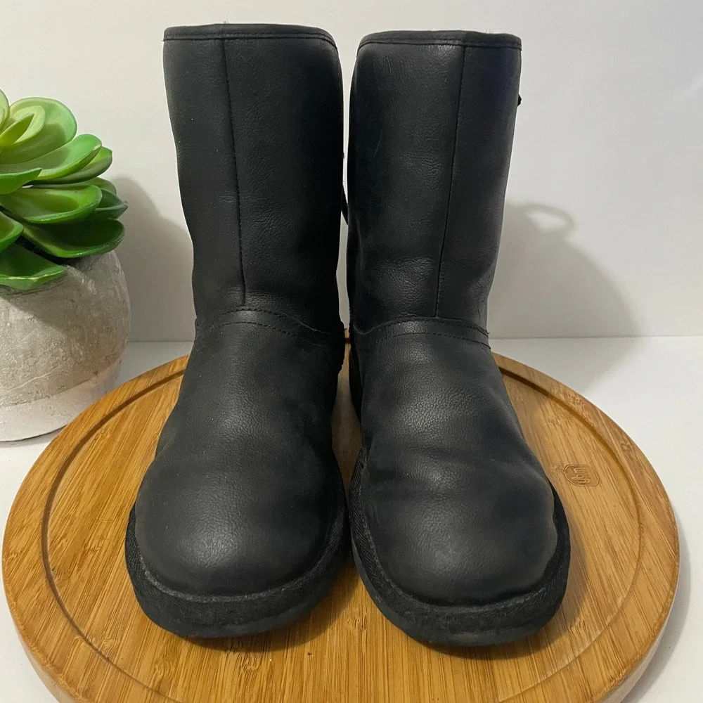 UGG Australia Bailey Bow II Black Leather Bootie Women’s Shearling‎ Ankle Boot